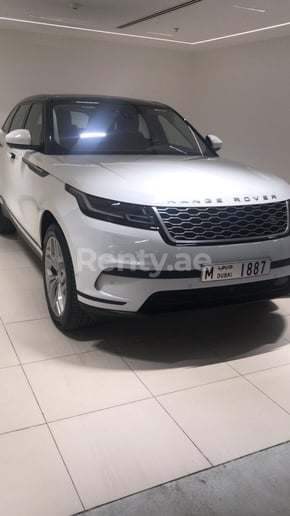 Range Rover Velar (Blanc), 2019 &agrave; louer &agrave; Duba&iuml;