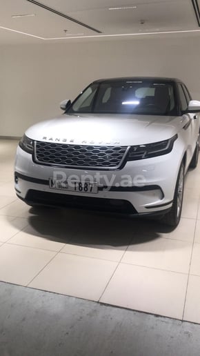 Range Rover Velar (Blanc), 2019 &agrave; louer &agrave; Duba&iuml;