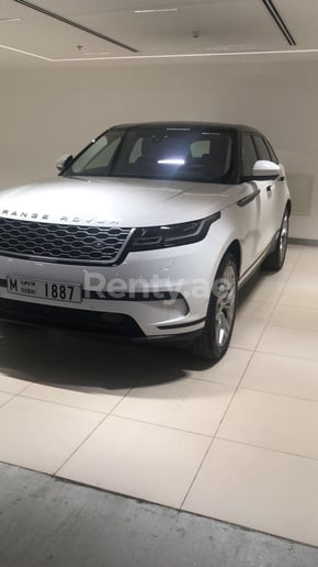 Range Rover Velar (Blanc), 2019 &agrave; louer &agrave; Duba&iuml;