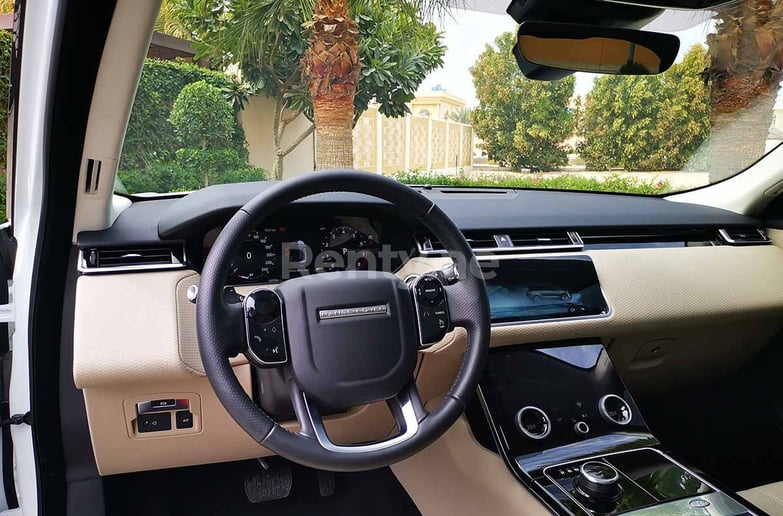 Range Rover Velar (Bianca), 2019 in affitto a Dubai