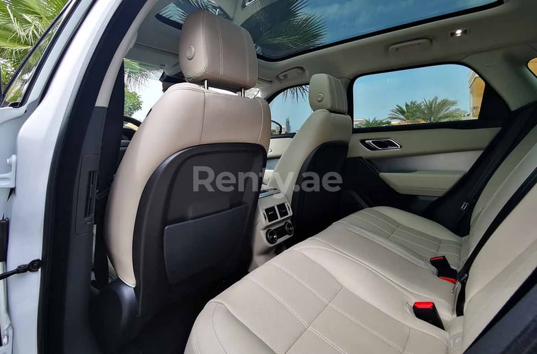 Range Rover Velar (Bianca), 2019 in affitto a Dubai