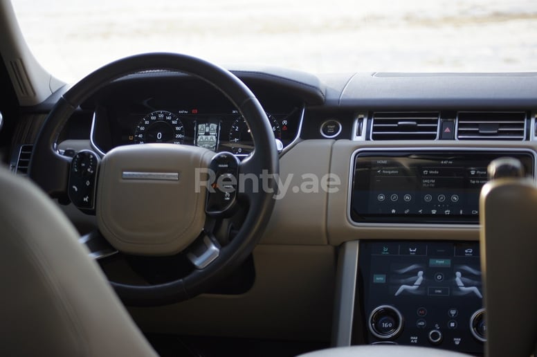 Range Rover Vogue (Wit), 2019 te huur in Dubai