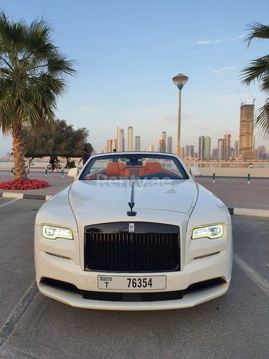 Rolls Royce Dawn Black Badge (Blanco), 2020 para alquiler en Dub&aacute;i