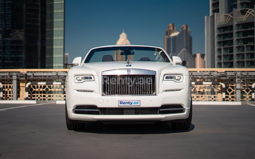 Rolls Royce Dawn (Blanco), 2018 para alquiler en Dub&aacute;i