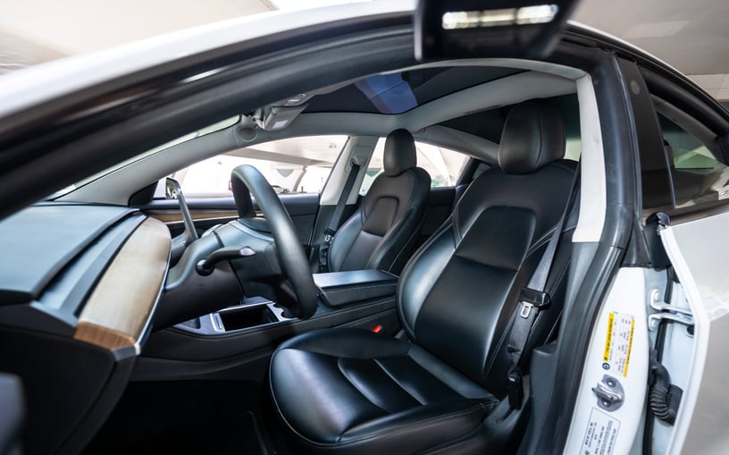 Tesla Model Y Long Range (Белый), 2022 - предложения по лизингу в Дубай