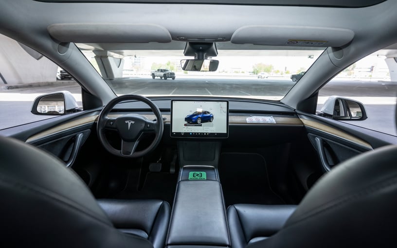 Tesla Model Y Long Range (Bianca), 2023 - offerte di leasing in Dubai