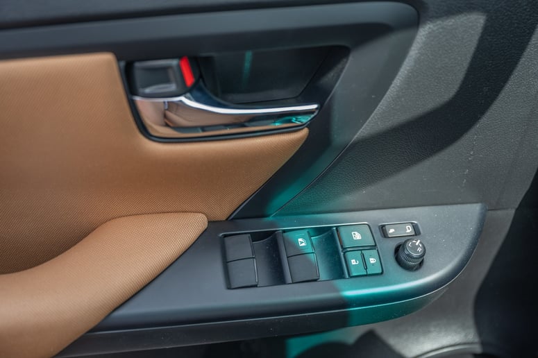 Toyota Fortuner (Blanc), 2024 &agrave; louer &agrave; Abu Dhabi