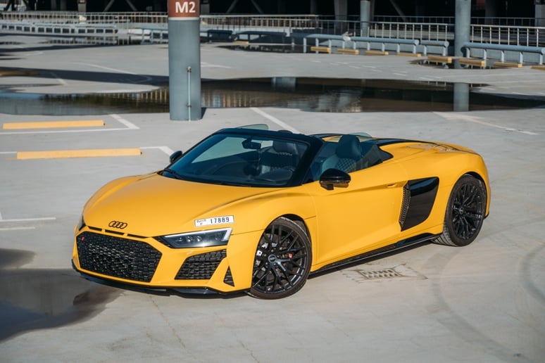 Audi R8 V10 Spyder (Gelb), 2022  zur Miete in Dubai 4