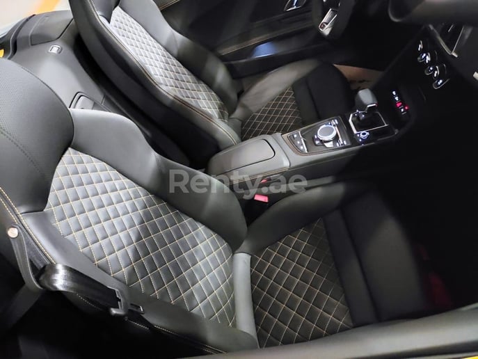 Audi R8- V10 SPYDER (Gelb), 2021  zur Miete in Dubai