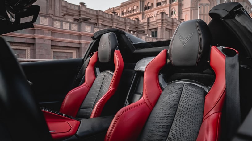 Chevrolet Corvette C8 Spyder (Gelb), 2022  zur Miete in Abu Dhabi
