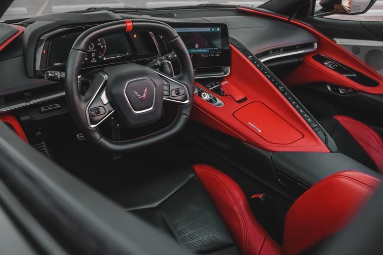 Chevrolet Corvette C8 Spyder (Gelb), 2022  zur Miete in Abu Dhabi