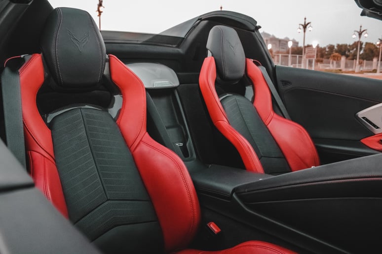 Chevrolet Corvette C8 Spyder (Gelb), 2022  zur Miete in Abu Dhabi