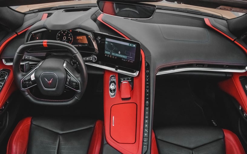 Chevrolet Corvette C8 Spyder (Gelb), 2022  zur Miete in Abu Dhabi