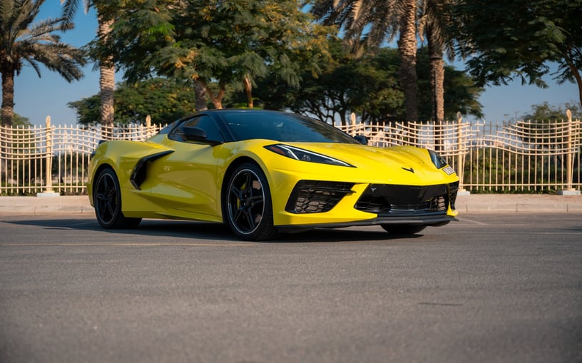 Chevrolet Corvette C8 (Giallo), 2022 in affitto a Ras Al Khaimah