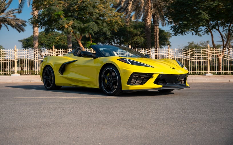 Chevrolet Corvette C8 (Giallo), 2022 in affitto a Ras Al Khaimah