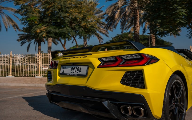 Chevrolet Corvette C8 (Giallo), 2022 in affitto a Ras Al Khaimah