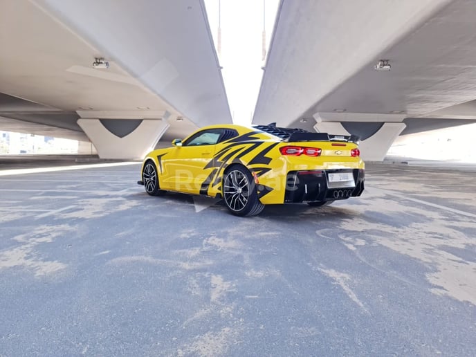 إيجار شيفروليه كامارو evo dynamic (الأصفر), 2019 في دبي