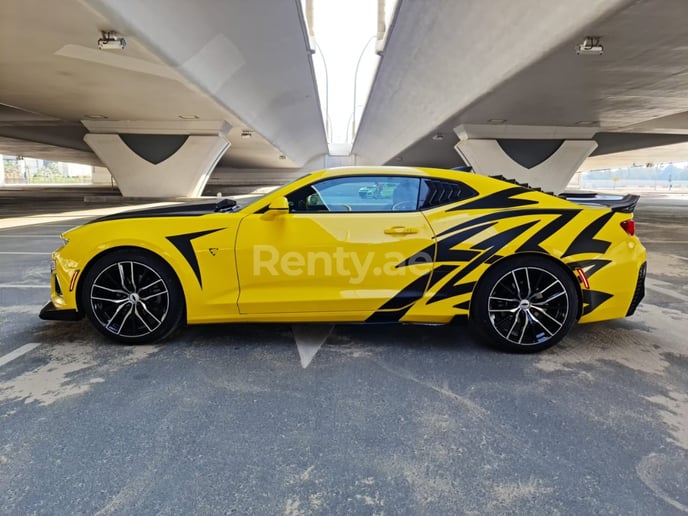 إيجار شيفروليه كامارو evo dynamic (الأصفر), 2019 في دبي