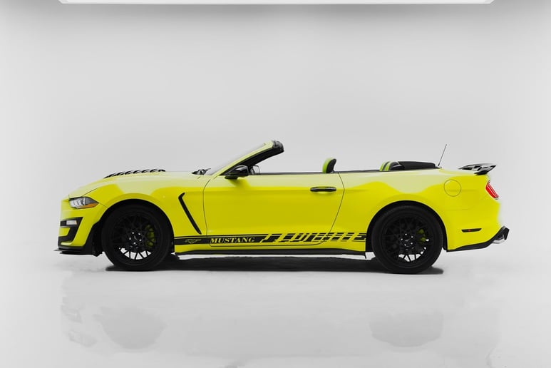 Dubai'de kiralık Ford Mustang (Sarı), 2021
