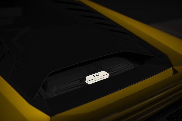 Lamborghini Evo coupe (Yellow), 2020 - leasing offers in Abu Dhabi