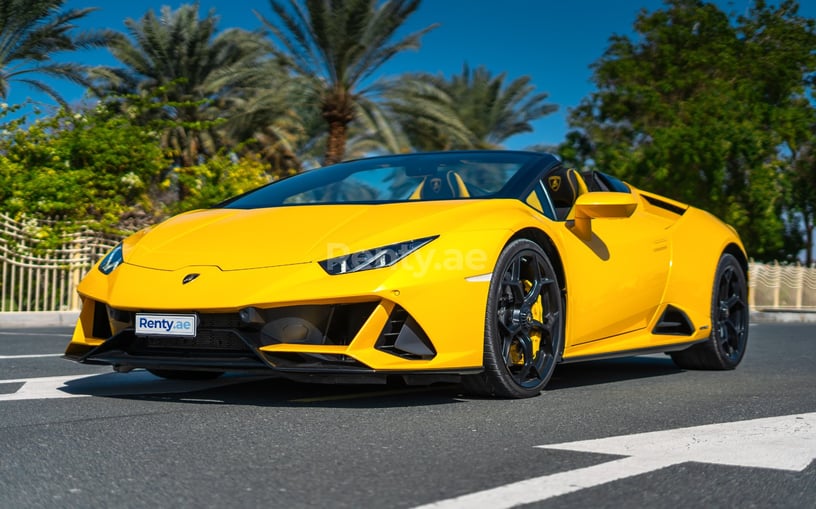 Lamborghini Evo Spyder (Amarillo), 2021 para alquiler en Dub&aacute;i