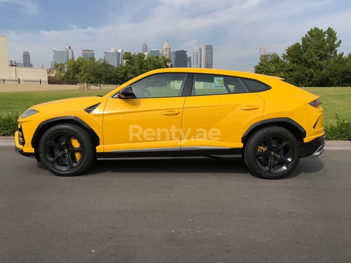 Lamborghini Urus (Желтый), 2019 для аренды в Дубай