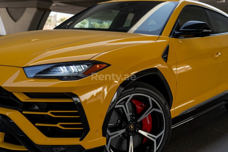 إيجار لامبورغيني أوروس (الأصفر), 2020 في أبو ظبي