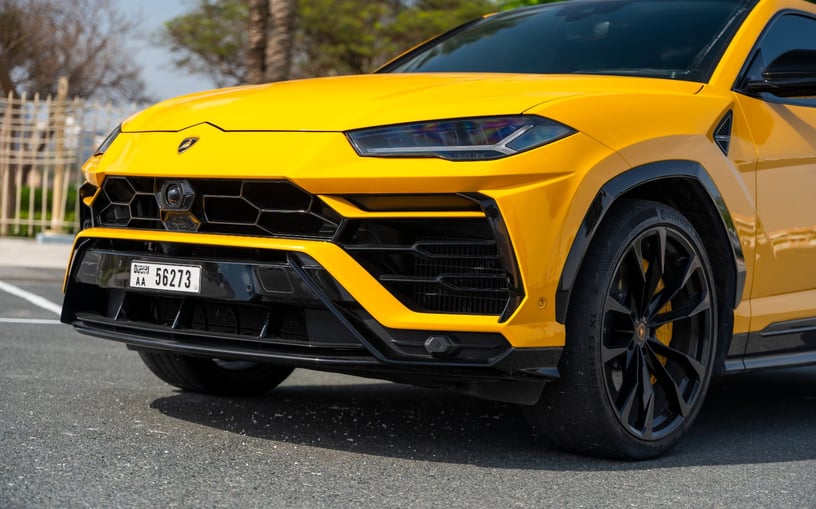 Lamborghini Urus (Giallo), 2023 noleggio orario a Dubai