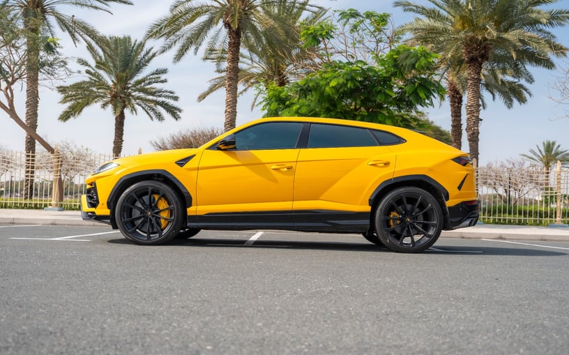 Lamborghini Urus (Giallo), 2023 noleggio orario a Dubai