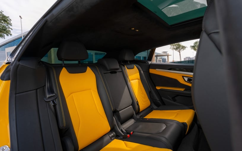 Lamborghini Urus (Giallo), 2023 noleggio orario a Dubai