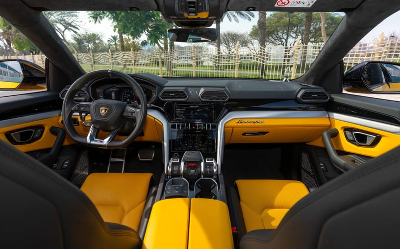 Lamborghini Urus (Giallo), 2023 noleggio orario a Dubai