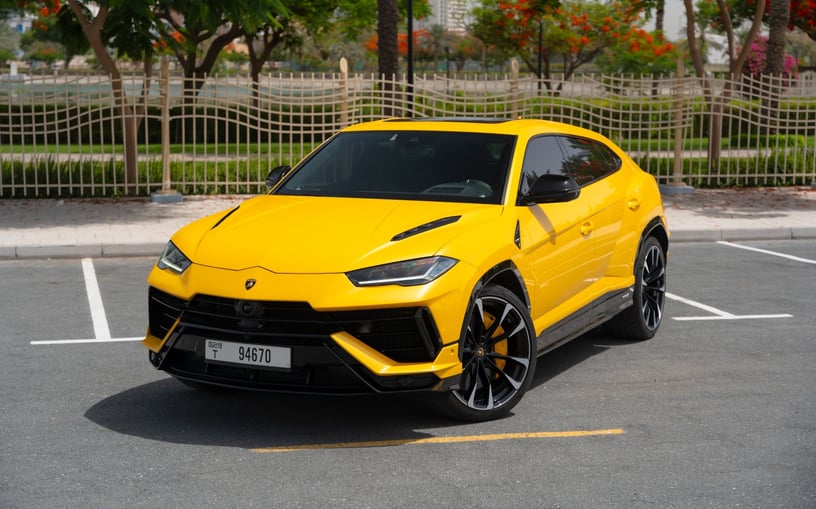 Lamborghini Urus (Geel), 2023 verhuur per uur in Dubai