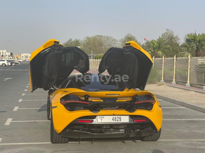 McLaren 720 S (Jaune), 2021 &agrave; louer &agrave; Duba&iuml;