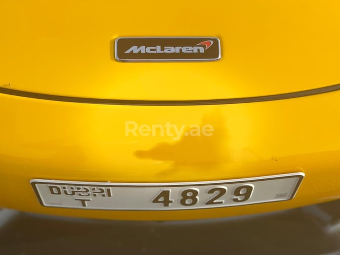 McLaren 720 S (Jaune), 2021 &agrave; louer &agrave; Duba&iuml;