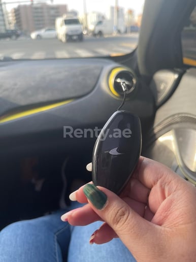 McLaren 720 S (Jaune), 2021 &agrave; louer &agrave; Duba&iuml;