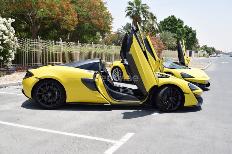 إيجار ماكلارين 570S سبايدر (الأصفر), 2019 في دبي
