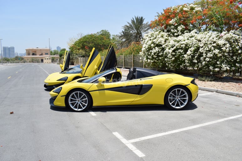 إيجار ماكلارين 570S سبايدر (الأصفر), 2019 في دبي