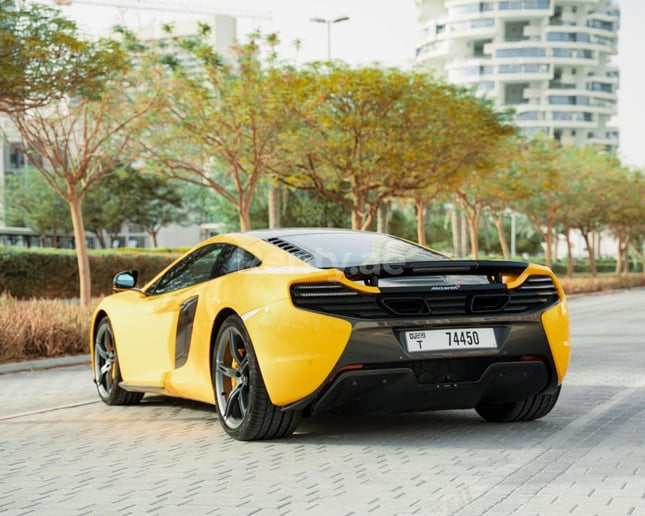 إيجار مكلارين 650S سبايدر (الأصفر), 2017 في دبي