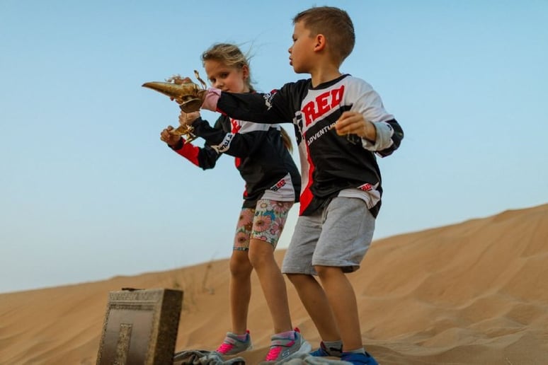 Group/family day out Can-Am X3 - buggy tours in Dubai 4