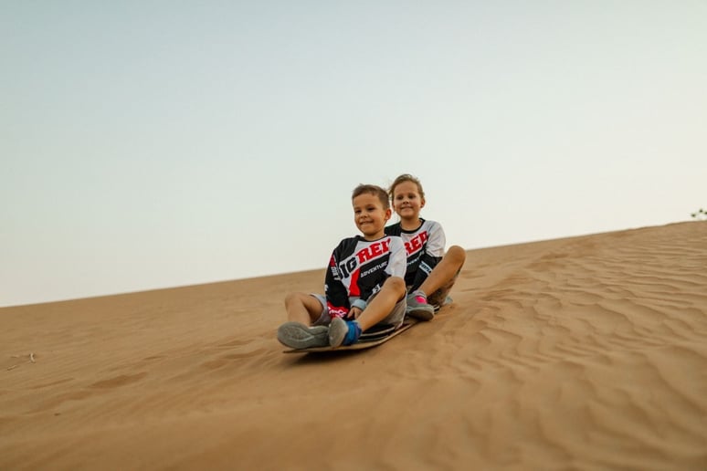 Group/family day out Can-Am X3 - buggy tours in Dubai 5