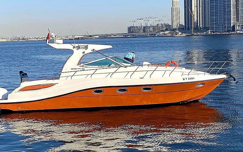 Gulf Craft 36 pied à Dubai Marina à louer à Dubai