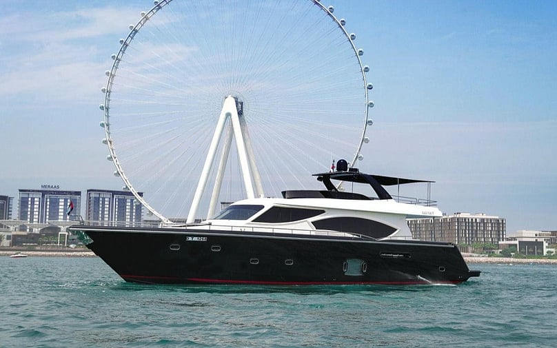 Gulf Craft 90 pied à Dubai Marina à louer à Dubai