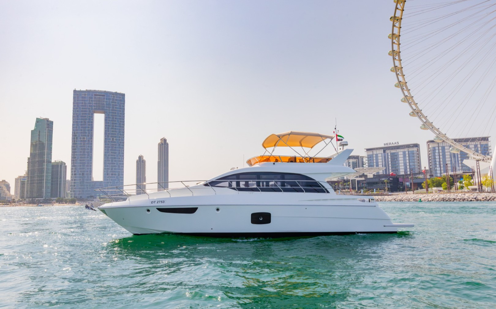 Barco de motor Gib 52 pie en Dubai Harbour para alquiler en Dubai