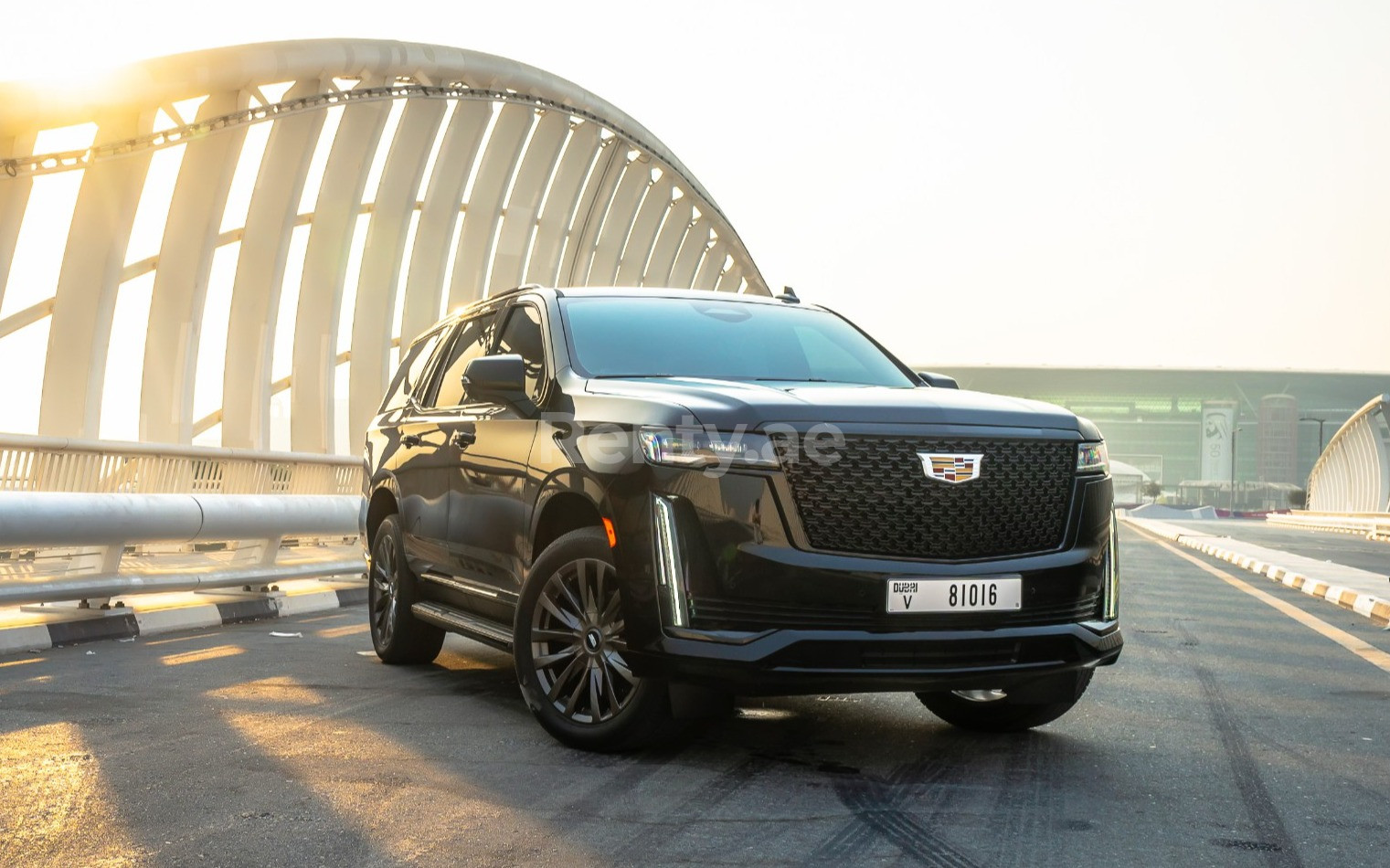 أسود Cadillac Escalade Black Edition, 2021 للإيجار في دبي