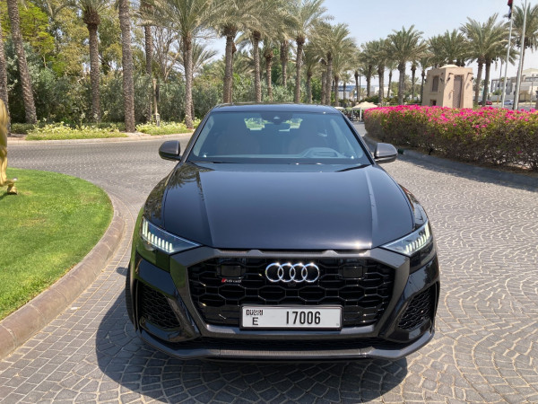 黑色 RSQ8, 2021 迪拜汽车租凭 5