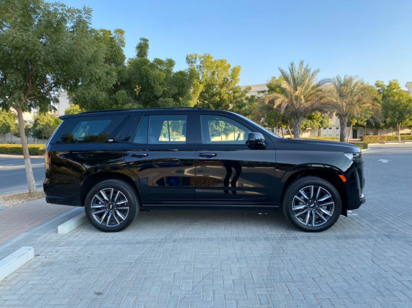 Noir Cadillac Escalade Platinum, 2021 à louer à Dubaï 0