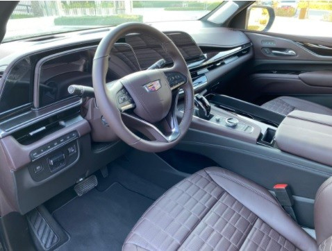 أسود Cadillac Escalade Platinum, 2021 للإيجار في دبي 2