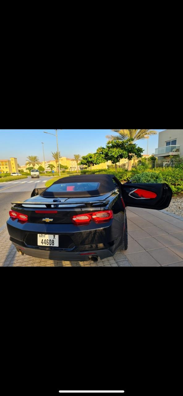 أسود Chevrolet Camaro cabrio, 2022 للإيجار في دبي 6