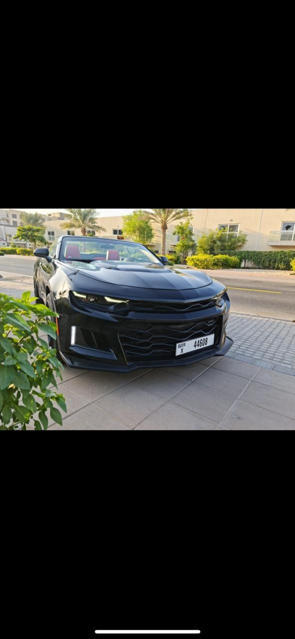 Noir Chevrolet Camaro cabrio, 2022 à louer à Dubaï 7