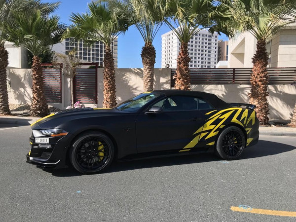 أسود Ford Mustang V8, 2021 للإيجار في دبي 3